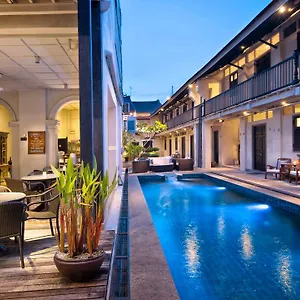 noordin-mews.penanghotels.org/